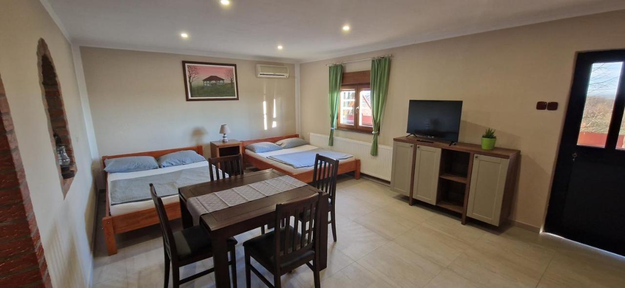 Guest House Blazevic Gornja Gracenica ภายนอก รูปภาพ