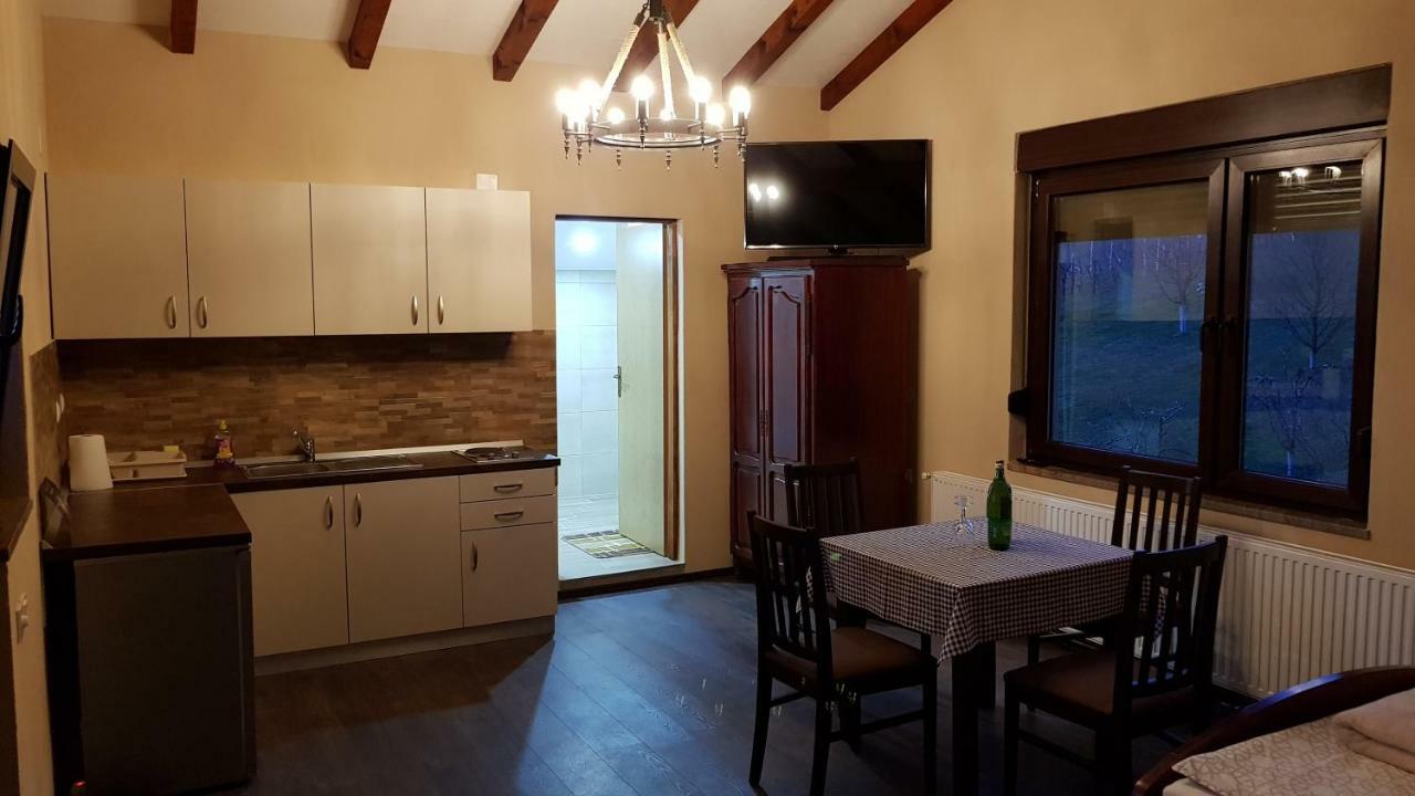 Guest House Blazevic Gornja Gracenica ภายนอก รูปภาพ