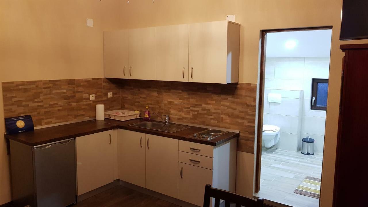 Guest House Blazevic Gornja Gracenica ภายนอก รูปภาพ
